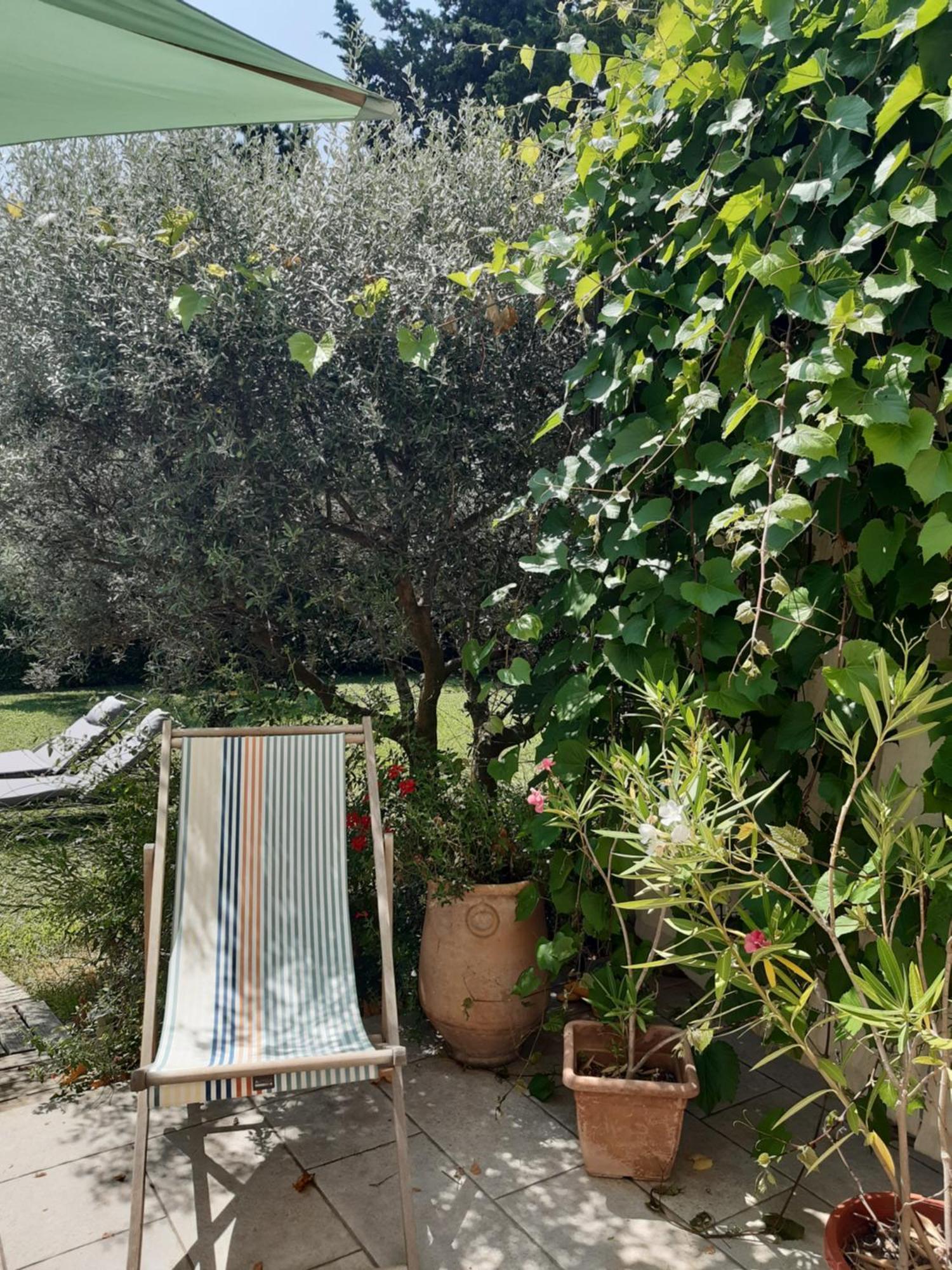 Chambre D'Hotes Le Jardin Des Cigales Bed and Breakfast Aubignan Buitenkant foto
